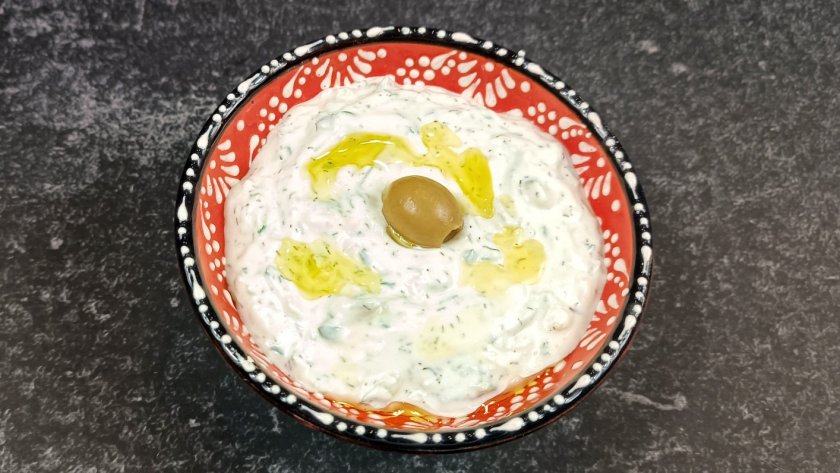 Tzatziki - tradycyjny grecki sos